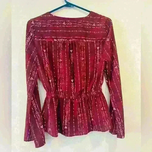 🍁4/$15🍁 Sweet Rain Blouse - Picture 2 of 2